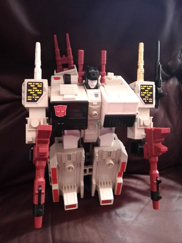 Transformers metroplex with - metroplex,